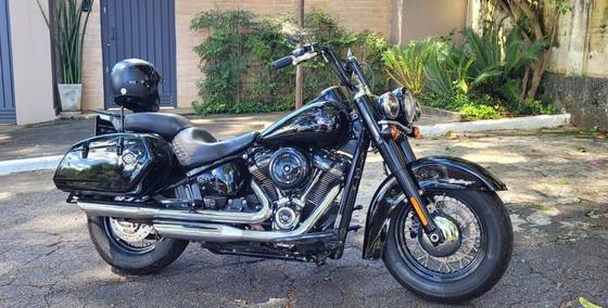 HARLEY-DAVIDSON SOFTAIL HERITAGE CLASSIC 